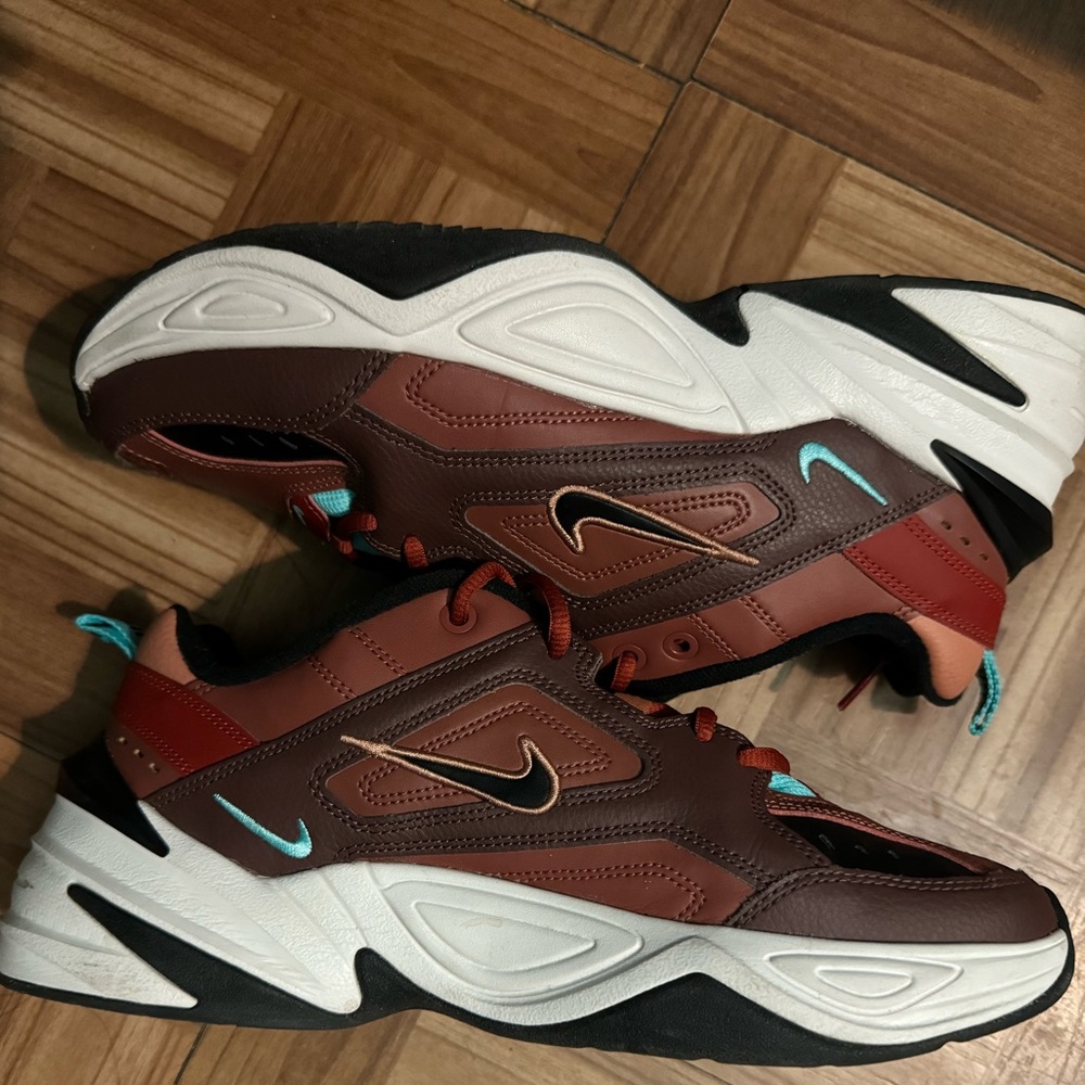 Nike - Picture 5 of 5